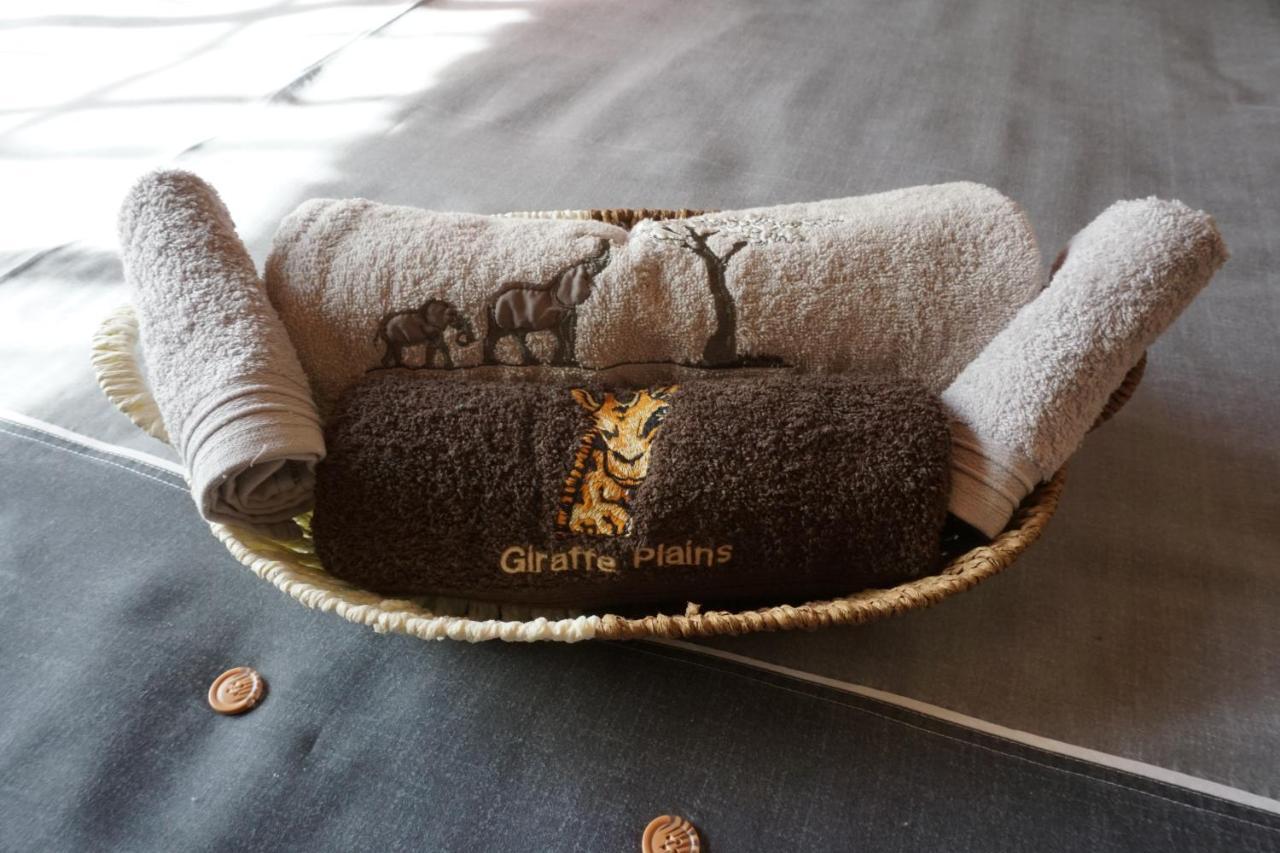 Villa Giraffe Plains Marloth Park Exterior foto