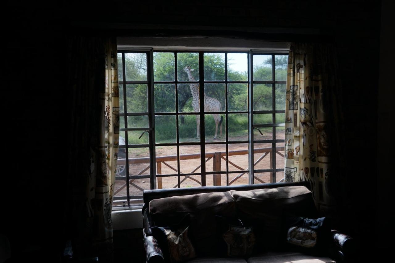 Villa Giraffe Plains Marloth Park Exterior foto